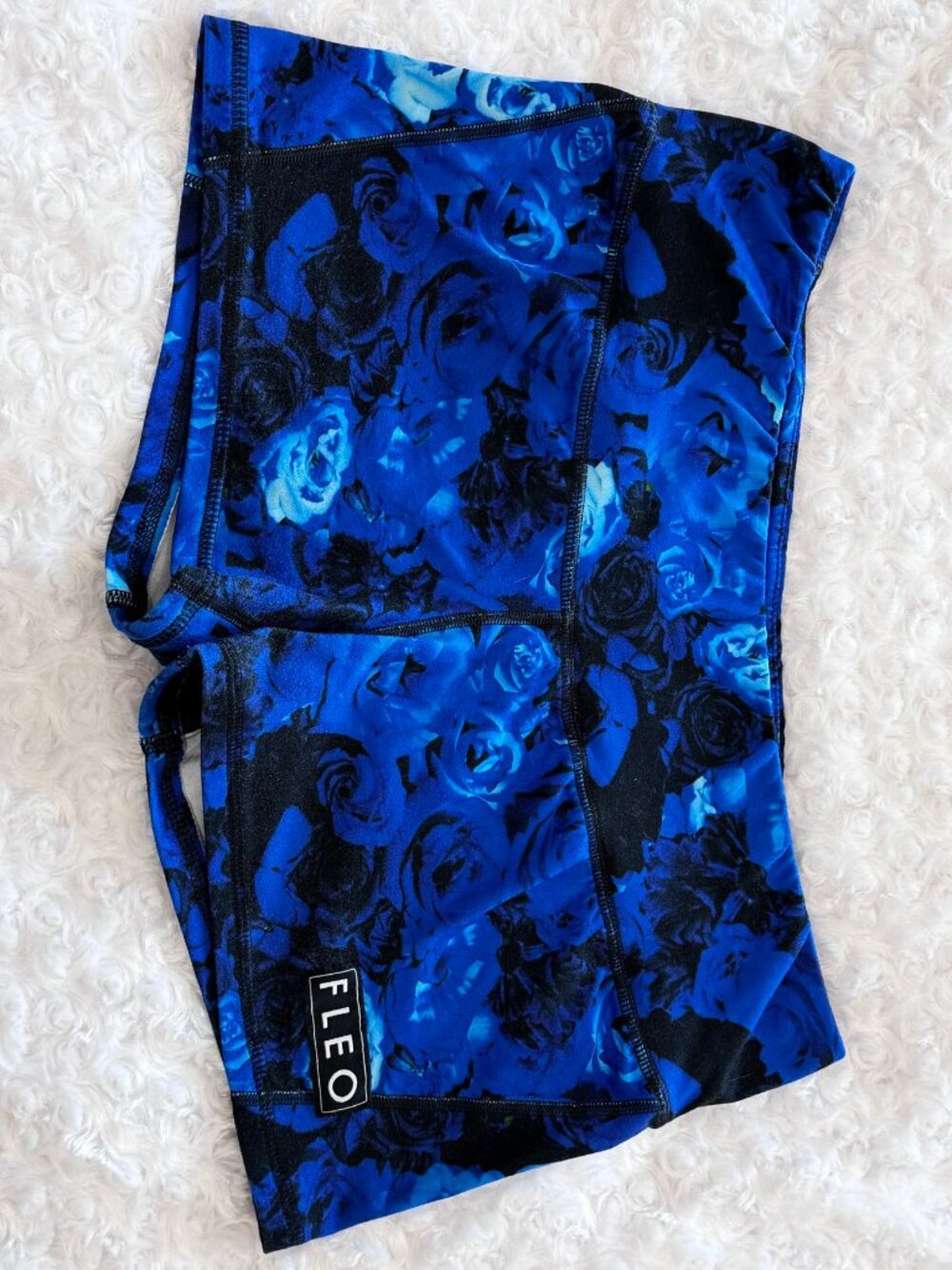 FLEO Blue Black Roses Floral XL